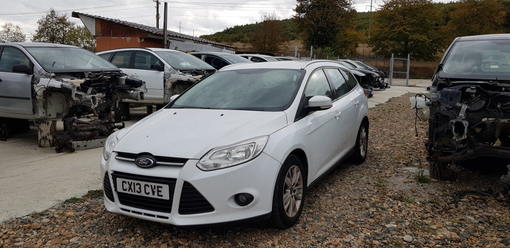 Dezmembrez Ford Focus 3 1.6tdci 115cp 2013