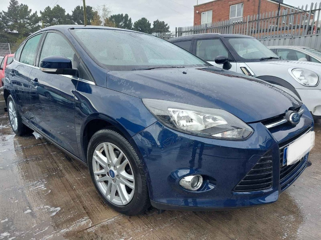 Dezmembrez Ford Focus 3 2012 HATCHBACK 1.0 ECOBOOST