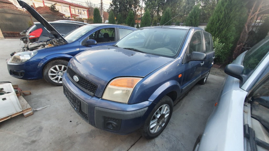 Dezmembrez Ford Fusion 2006 hatchback 1.4tdci
