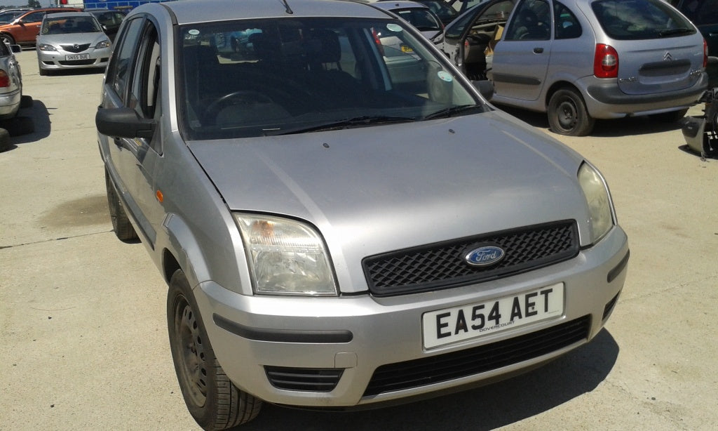 Dezmembrez Ford Fusion din 2004, 1.4 b
