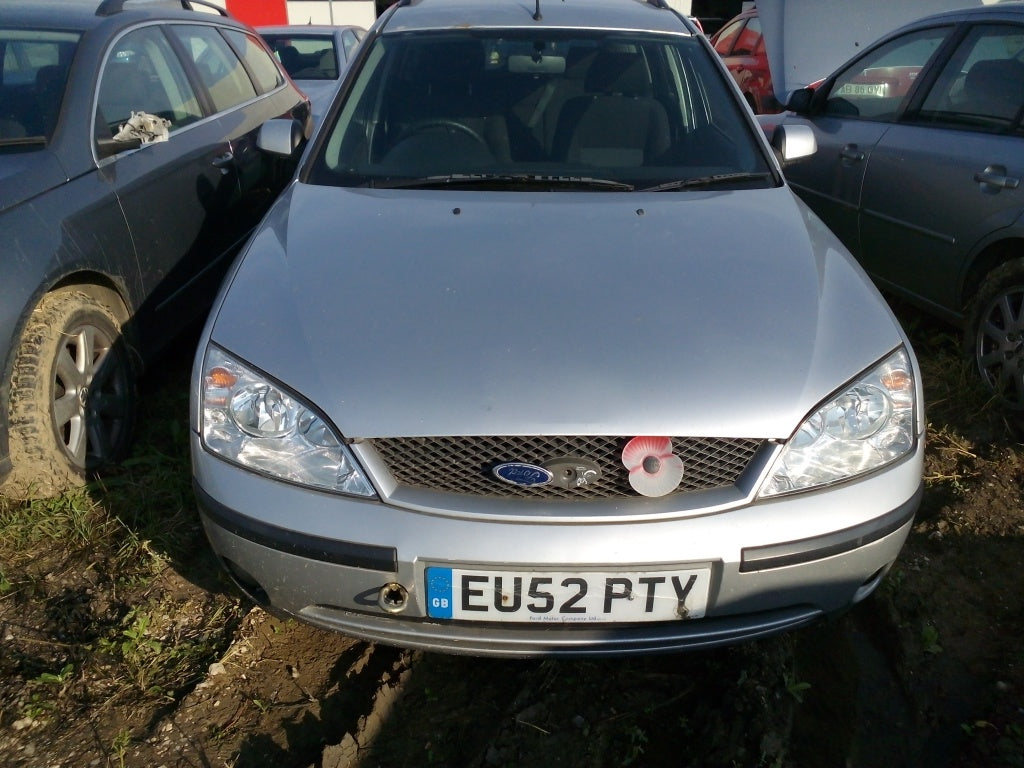 Dezmembrez Ford Mondeo 1.8 benzina,2002