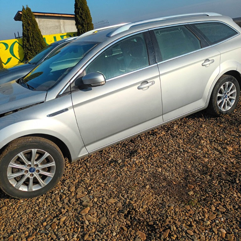 Dezmembrez Ford Mondeo 2012 combi 2.0