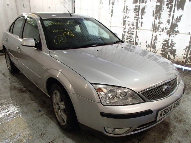 Dezmembrez ford mondeo mk3 an 2004 motor 2.0 benzina