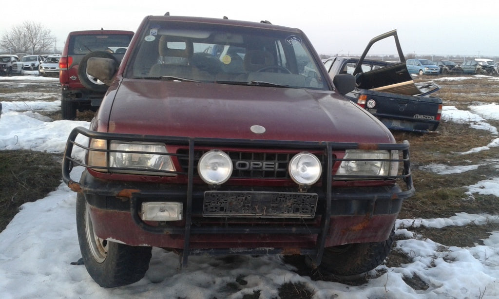 Dezmembrez Frontera A din 1995, 2.4 benzina 4x4
