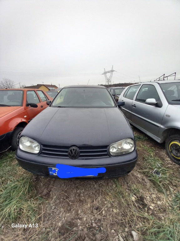 Dezmembrez golf 4 1.4 benzina 2002 hb