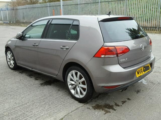 Dezmembrez Golf 7 2.0tdi
