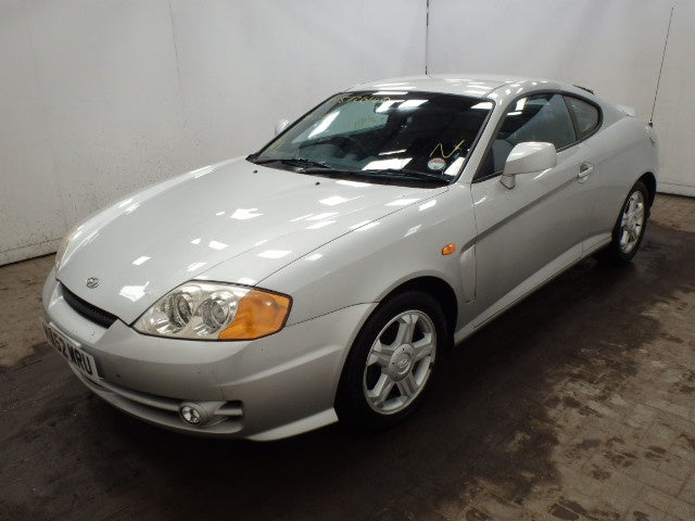 Dezmembrez hyundai coupe 1.6 an 2003