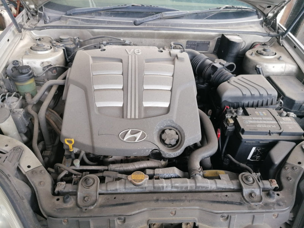 Dezmembrez Hyundai COUPE 2.7BENZINĂ AUTOMATĂ 2006