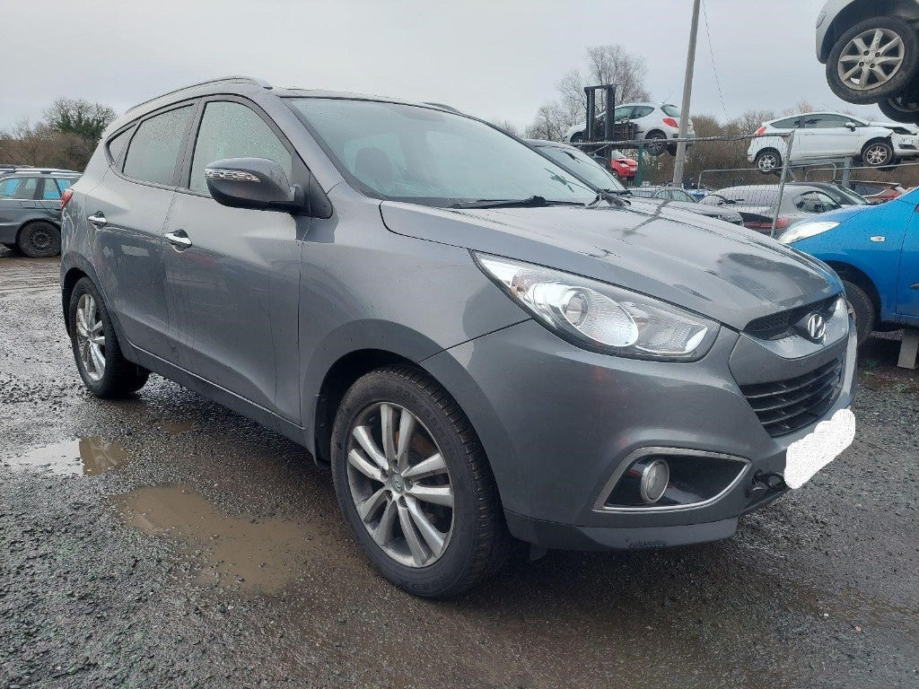 Dezmembrez Hyundai ix35 2012 SUV 2.0 DOHC-TCI