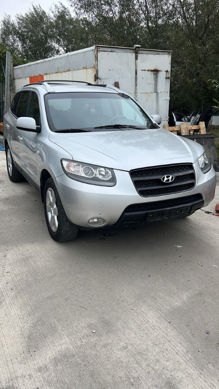 Dezmembrez Hyundai Santa Fe 2007 2.2d