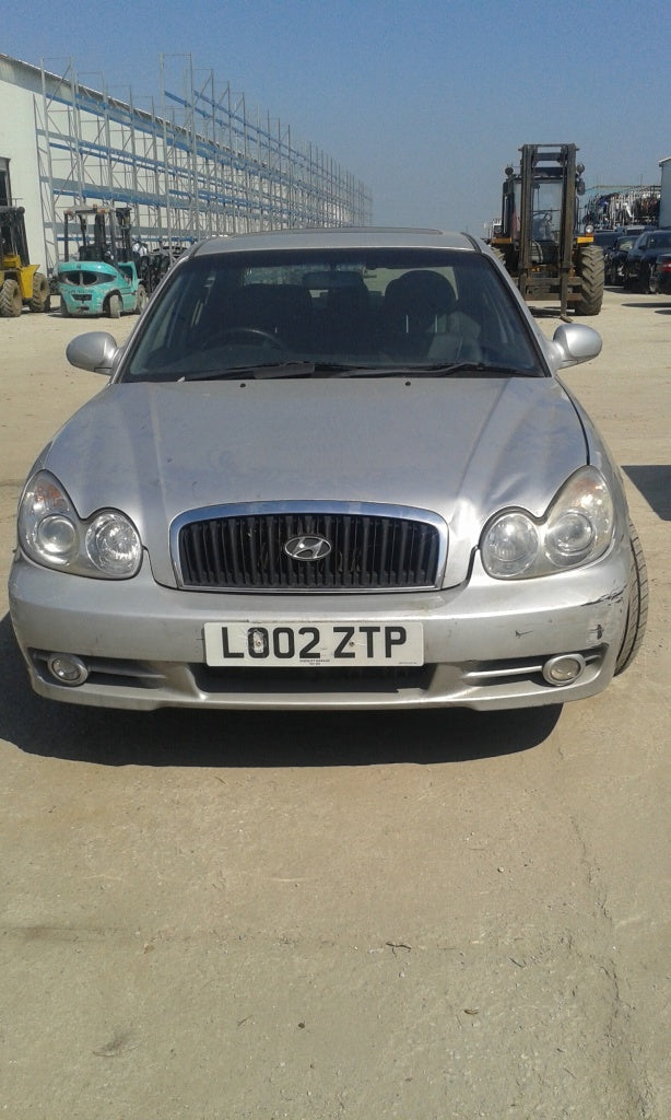 Dezmembrez Hyundai Sonata din 2002 2.7 benzina v6 tip G6BA