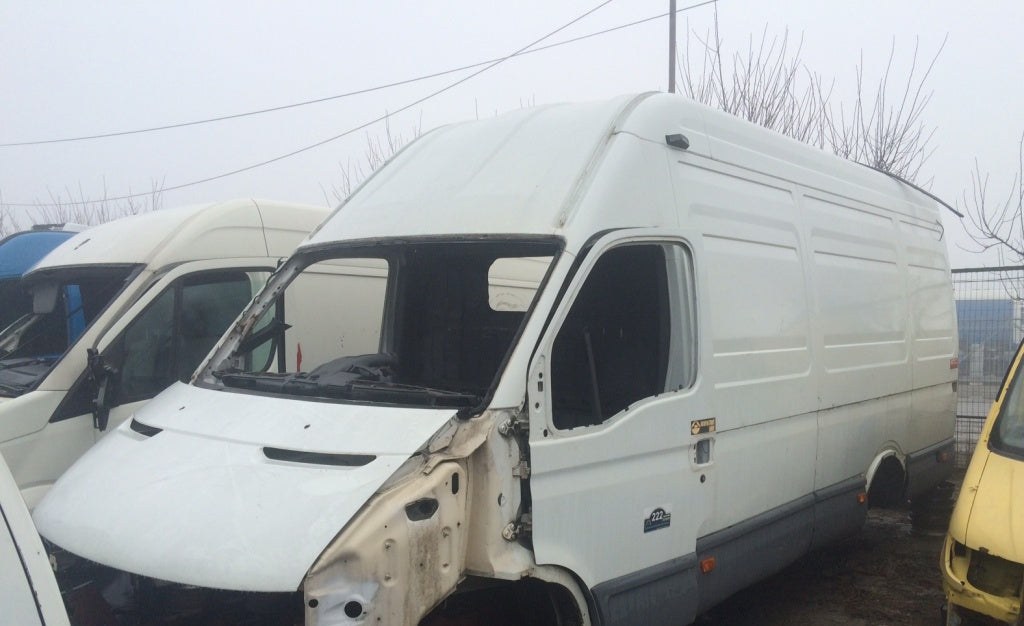 Dezmembrez Iveco Daily 2002