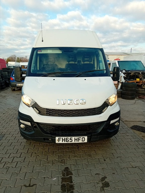 Dezmembrez Iveco Daily 6 2016 Monovolum 2.3