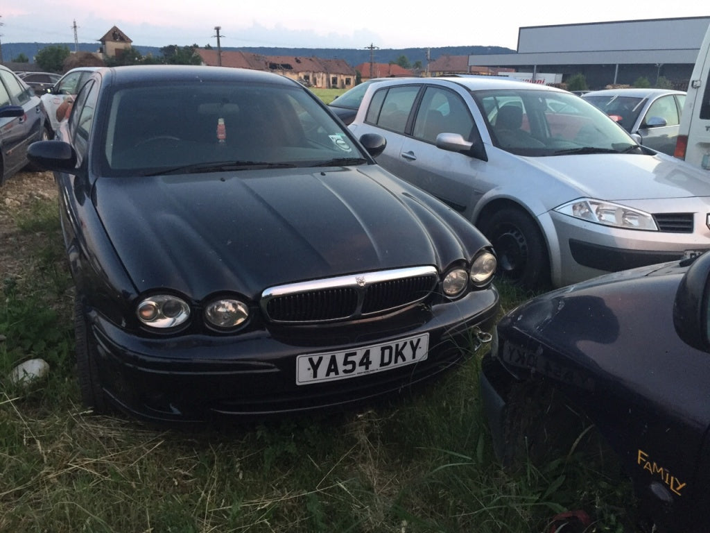 Dezmembrez Jaguar X Type ,2005,1988 cmc,96 kw,diesel