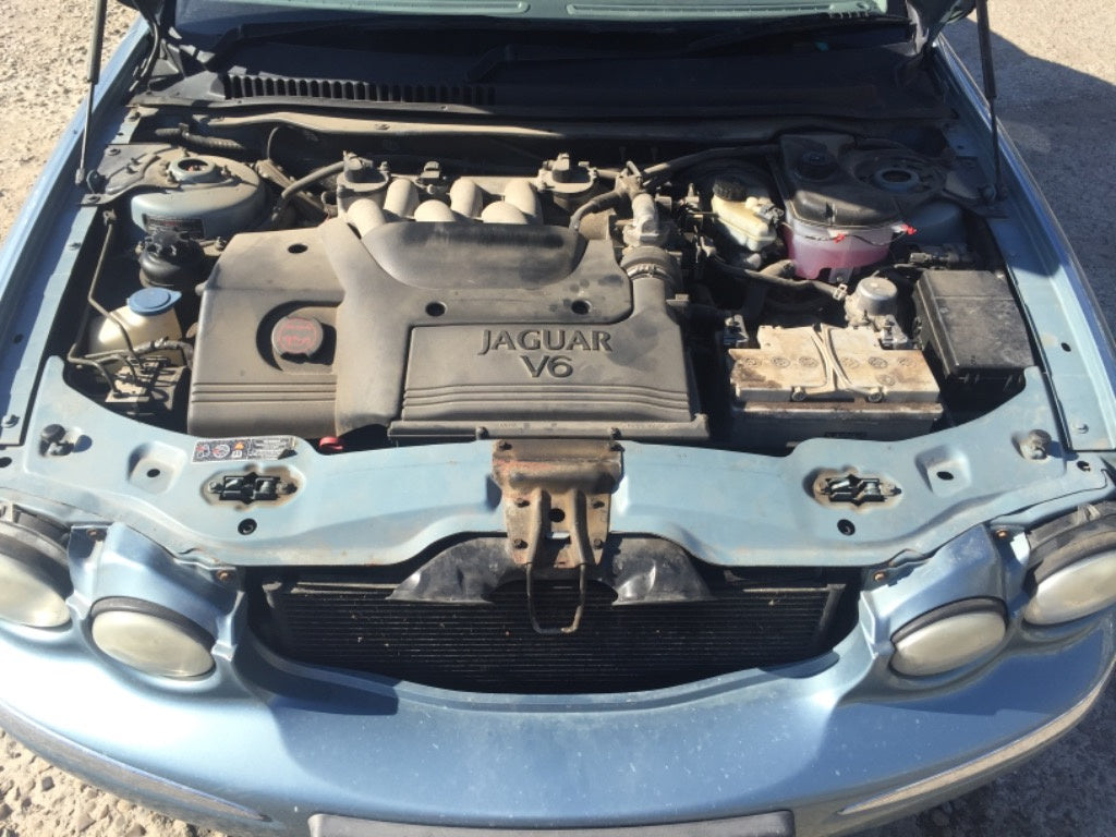 Dezmembrez Jaguar X-Type 2005