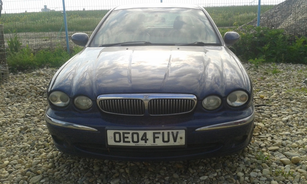 Dezmembrez Jaguar X-Type din 2006, motor 2.0 diesel