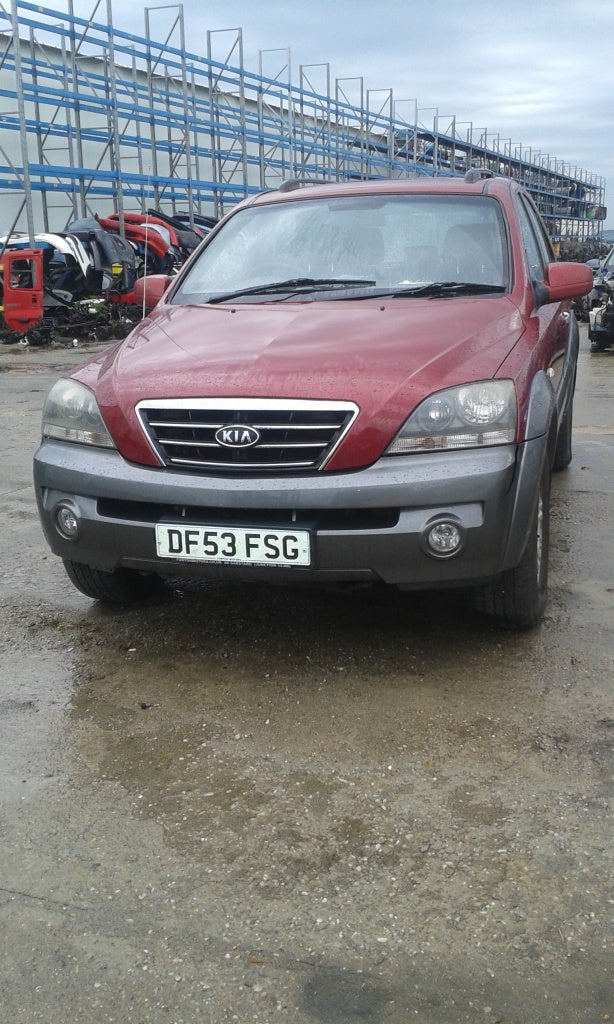 Dezmembrez Kia Sorento din 2003,4X4 motor 3.5 benzina tip G6CU