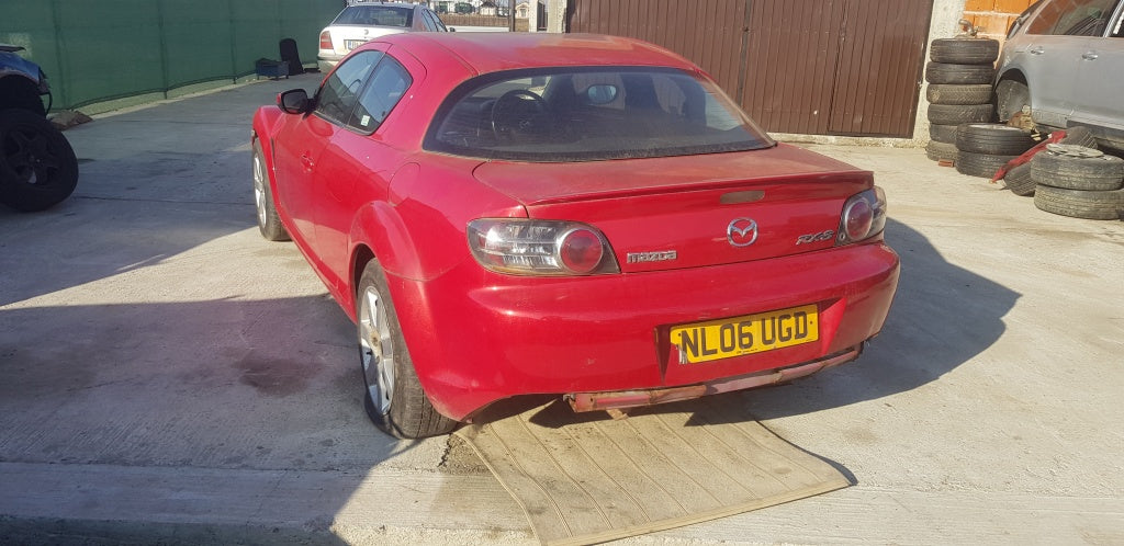 Dezmembrez Mazda RX-8 2005 Berlina 2.6 benzina