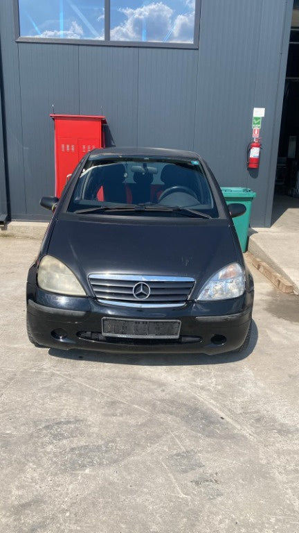 Dezmembrez Mercedes A-Class W168 2002 4 usi 1689