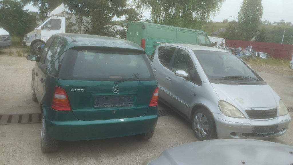 Dezmembrez Mercedes-Benz A-Class.