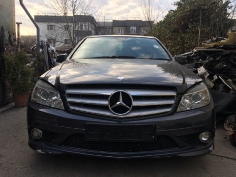 Dezmembrez Mercedes C class w204 2009