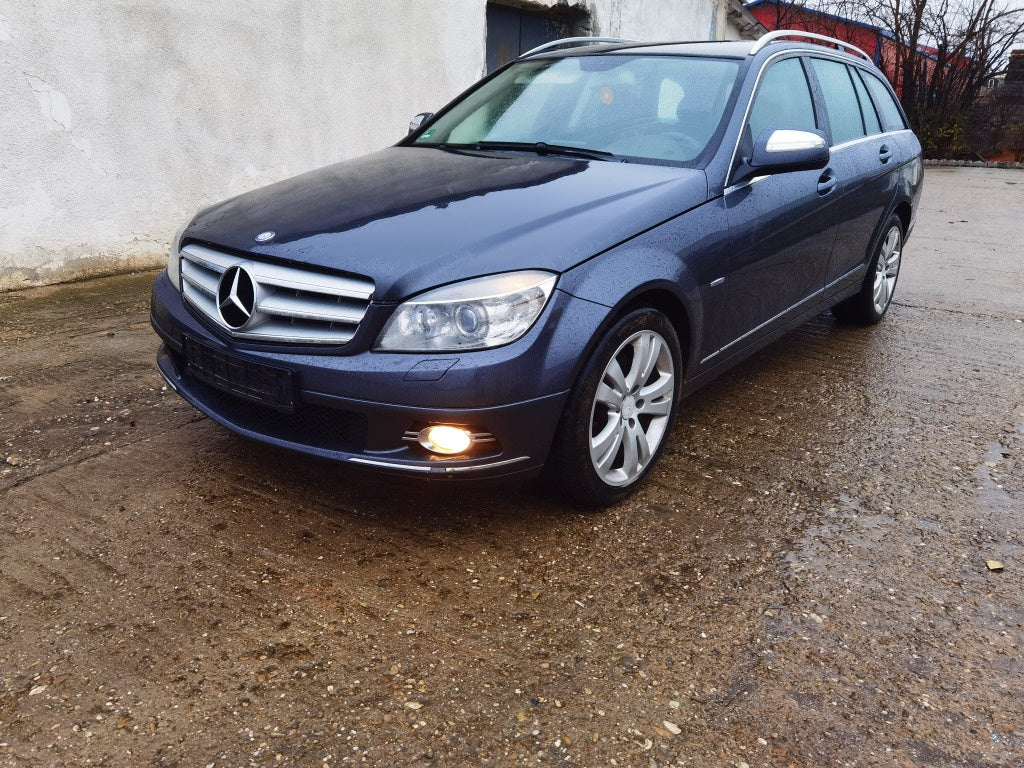 Dezmembrez Mercedes C-Class W204 2010 Berlina 2.2 CDI