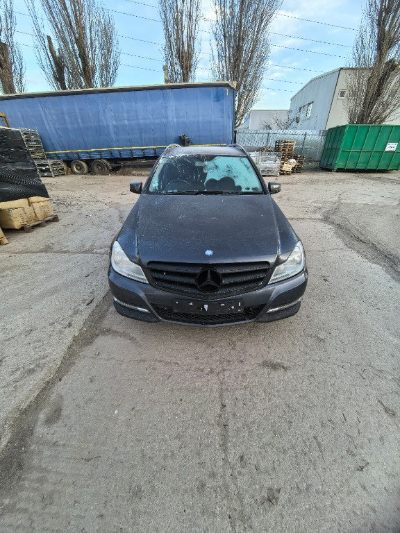Dezmembrez Mercedes C-Class W204 2012 Break combi C220 cdi