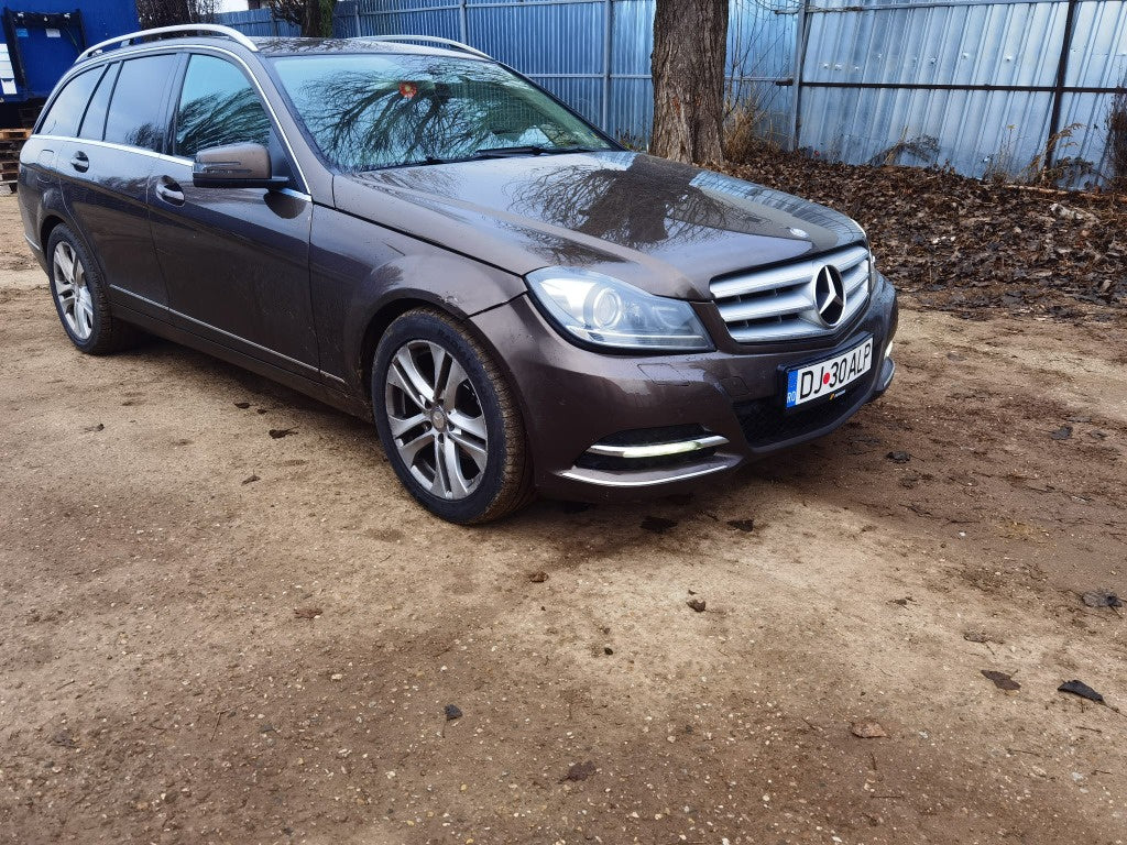 Dezmembrez Mercedes C-Class W204 2014 facelift 2.2 cdi om651