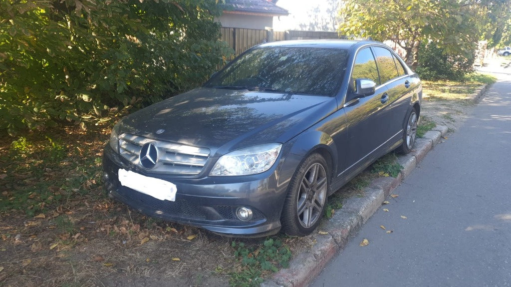 Dezmembrez Mercedes c class w204 AMG