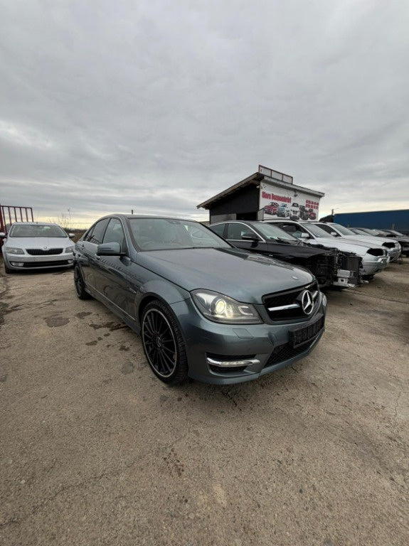 Dezmembrez Mercedes C-class W204 , facelift ,AMG , motor 2,2 ,euro 5 ,berlina