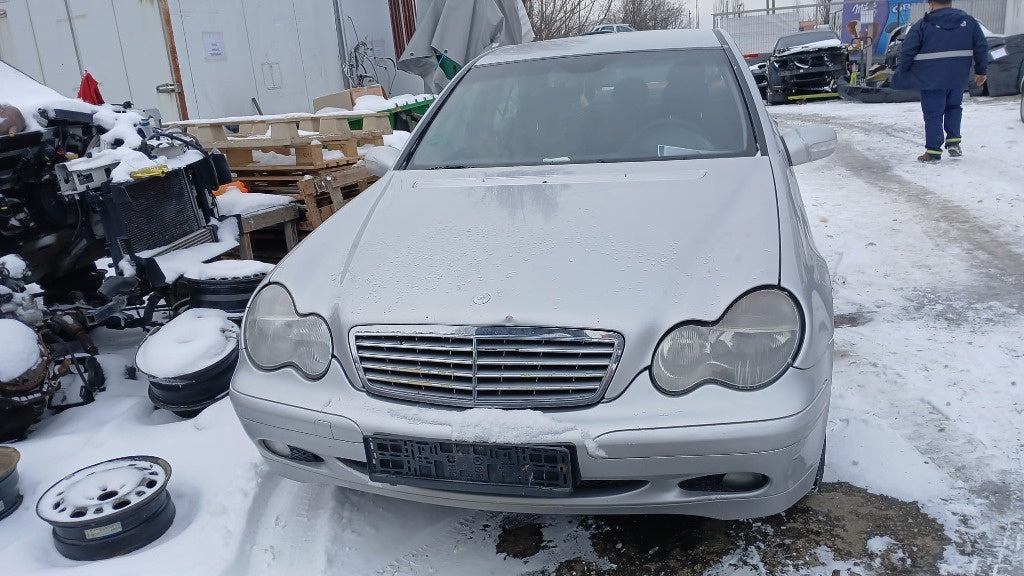 DEZMEMBREZ MERCEDES C-KLASS W203 - 2.2 DIESEL DIN 2003 - 611.962