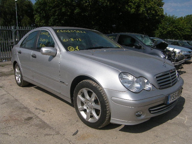 Dezmembrez Mercedes C180, 1.8b, orice piesa!