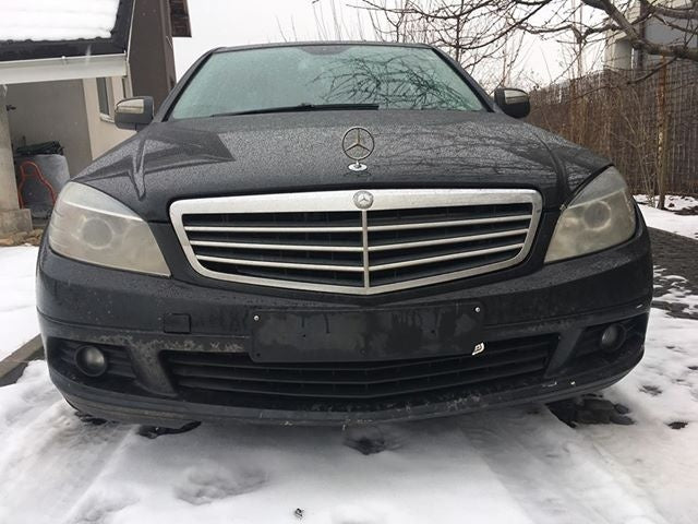 Dezmembrez Mercedes C200 w204 2010