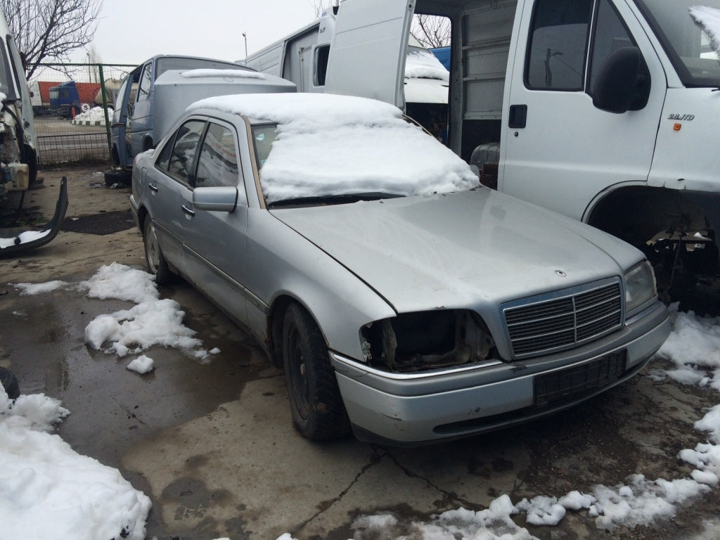 Dezmembrez Mercedes C202 , an 96