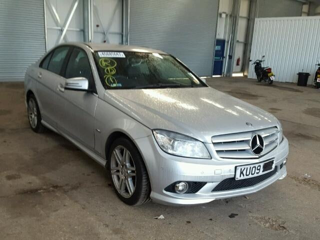 Dezmembrez Mercedes C220 (W204)