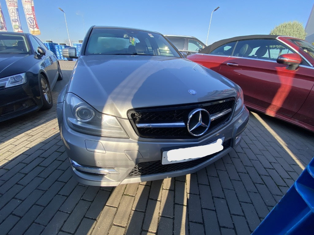 Dezmembrez Mercedes Clasa C (W204) facelift 2.2 CDI 2011, OM651911, (pachet AMG exterior)