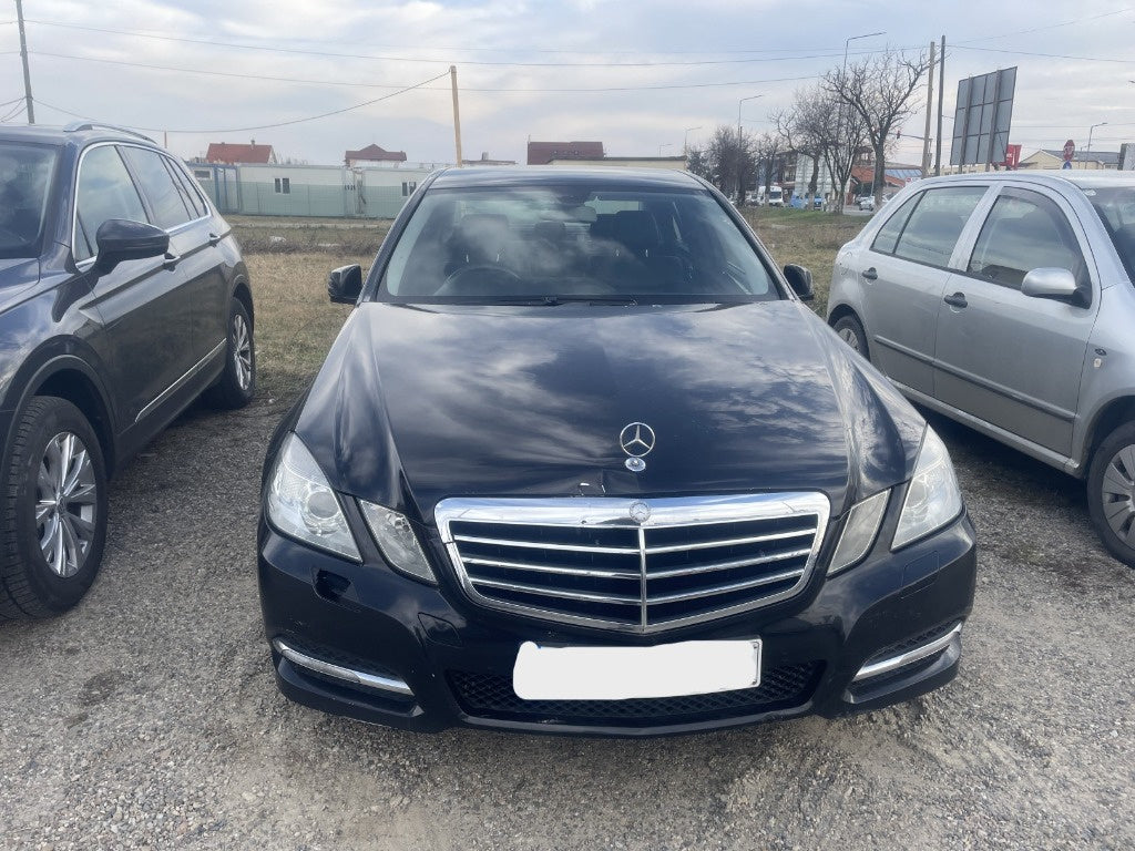 Dezmembrez Mercedes Clasa E (W212) 2.2 CDI 2011, OM651924
