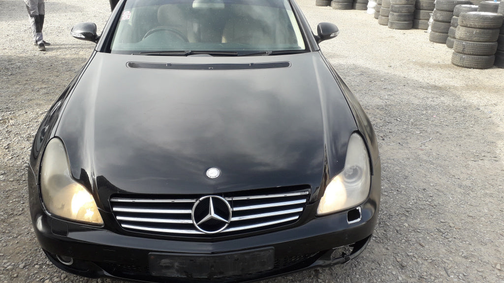 Dezmembrez Mercedes CLS 320 2008