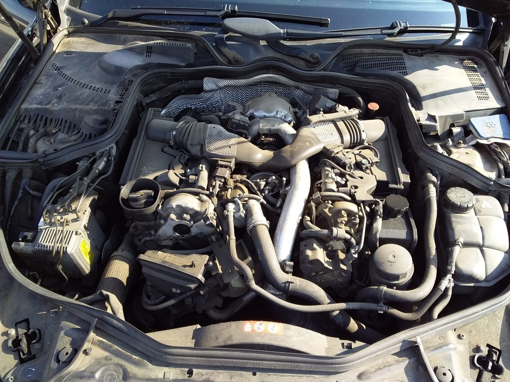 Dezmembrez Mercedes Cls 320 an 2008