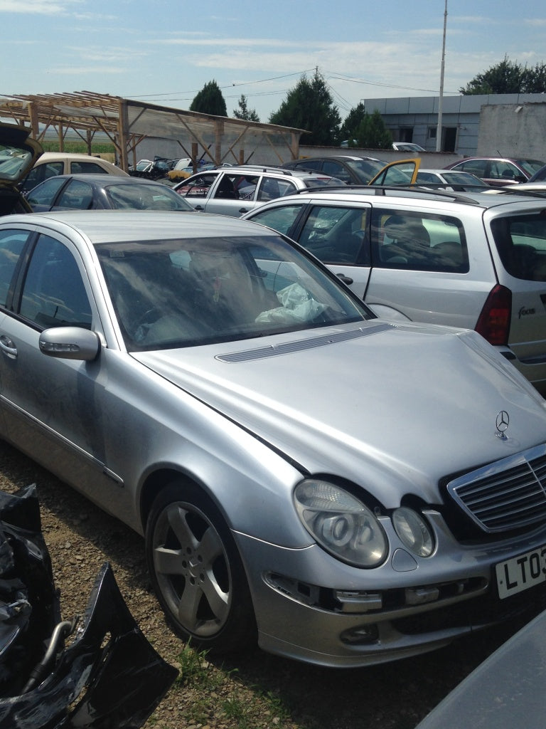 Dezmembrez mercedes e 270 cdi 2004 avantgarde