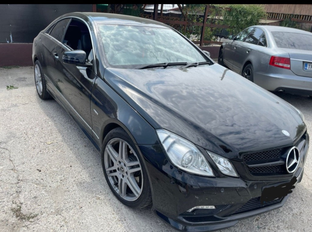 Dezmembrez mercedes e class coupe w207 3.0 v6 om 642836