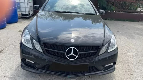 Dezmembrez Mercedes E class w207 c207