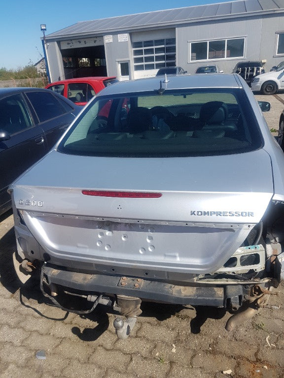 Dezmembrez Mercedes E-Class W211 2008 berlina E200, 1.8 Kompressor, 135 kw, E4, cv automata
