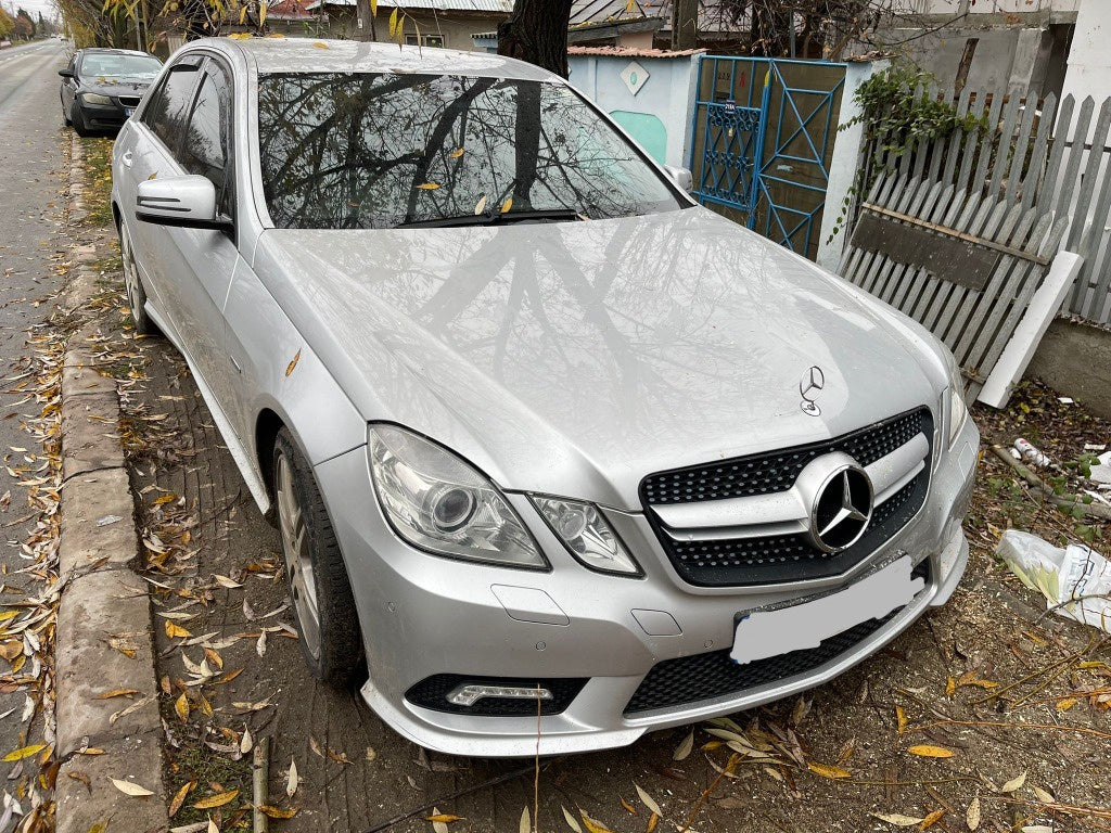 Dezmembrez mercedes E class W212 an 2009