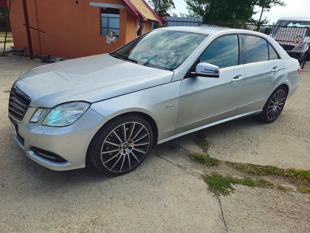Dezmembrez Mercedes E Class W212 din 2012 3.0 CDI EURO 5 BlueEfficiency 265 cp