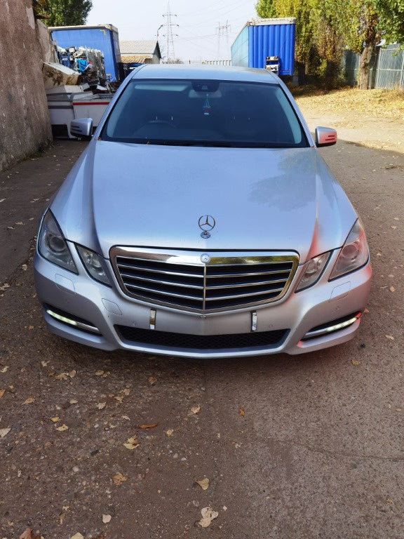 Dezmembrez Mercedes E220 cdi W212 din 2009