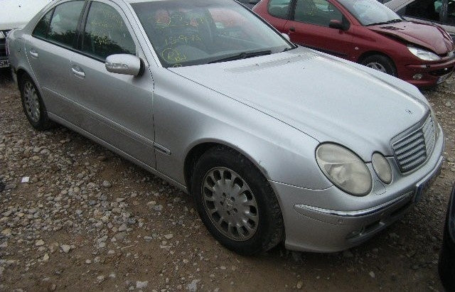 Dezmembrez mercedes e270cdi an 2005