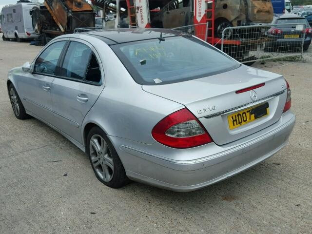 Dezmembrez Mercedes E320 3.0cdi