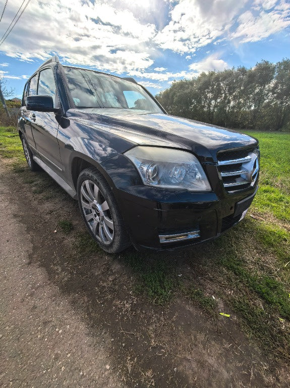 Dezmembrez Mercedes GLK 320 cdi X204 an 2010