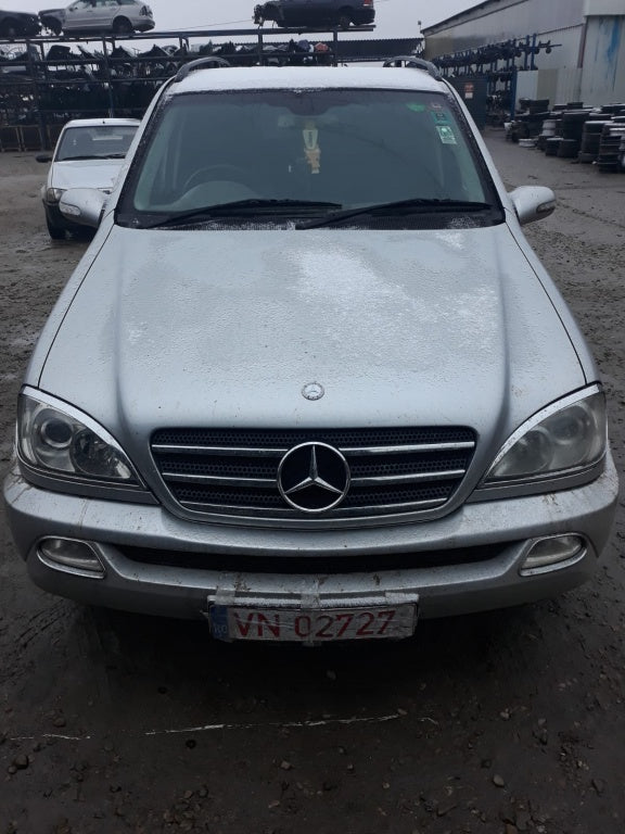 Dezmembrez Mercedes M-CLASS W163 2004 suv 2.7cdi